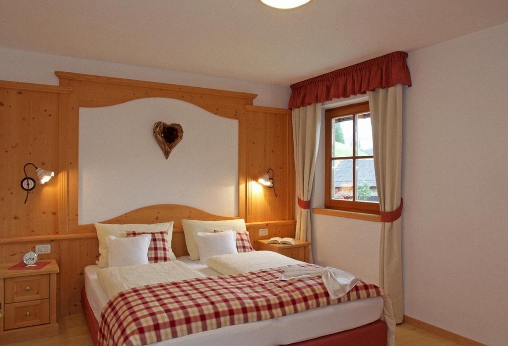 Dolomites Apartments Ciasa Vally San Cassiano  Esterno foto